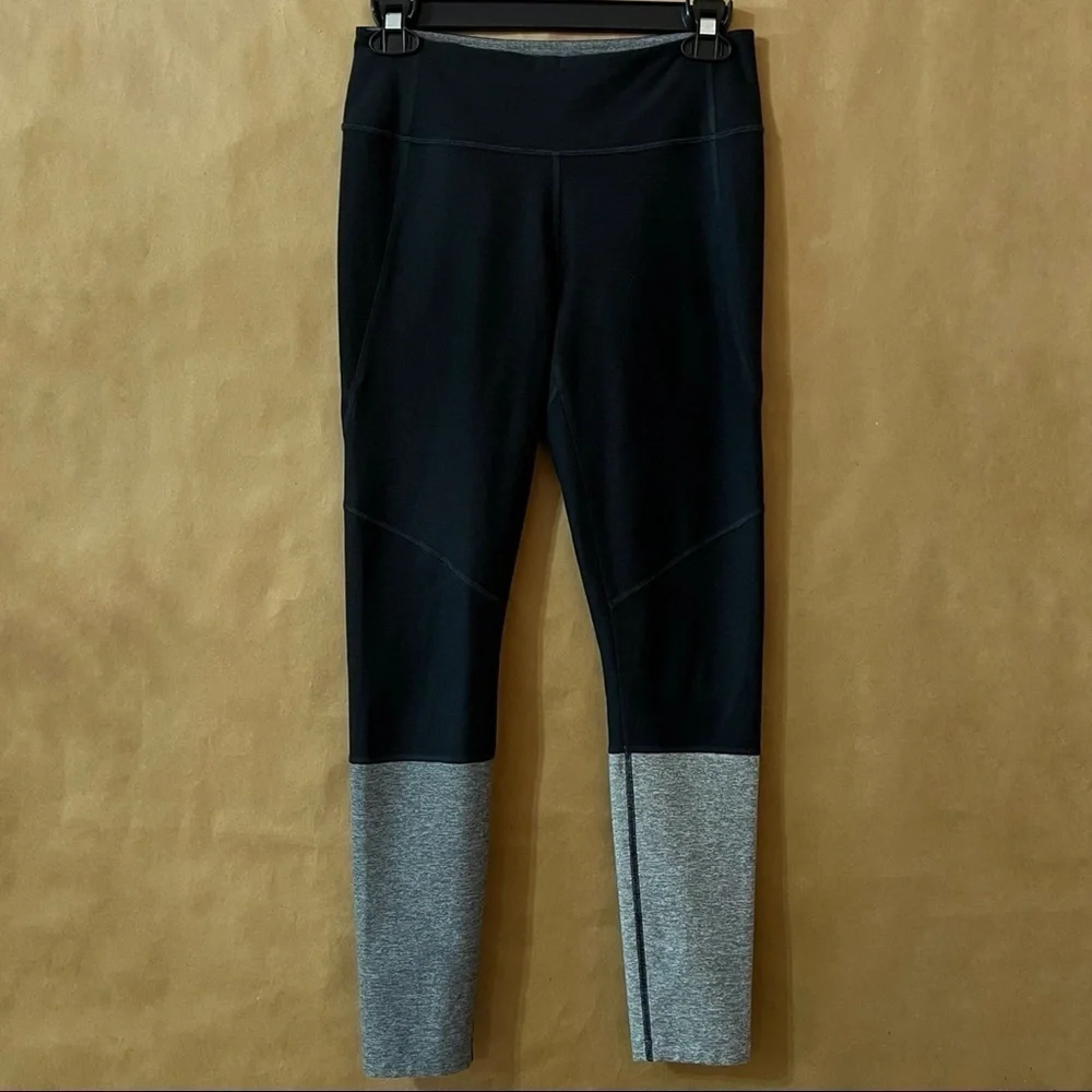 Outdoor Voices | Dipped 7/8 Warmup High Rise Colorblock Leggings Size S